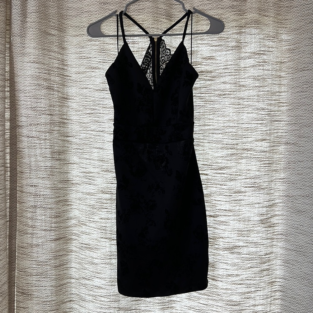 Black Windsor Mini velvet lace back dress Large